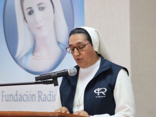 La vida consagrada sueña “con una comunidad eclesial de iguales, donde los espacios de participación sean expresión del ‘desborde’ de la Ruah Divina”