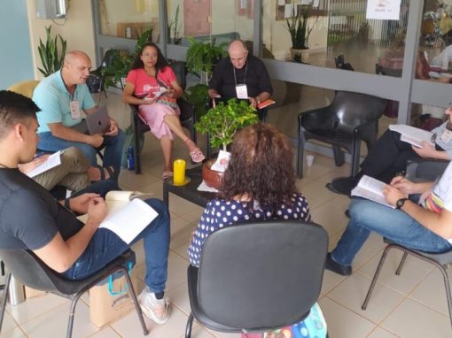 Las estacas de la Tienda: hundirlas en la fe para que el Señor abra nuestros ojos